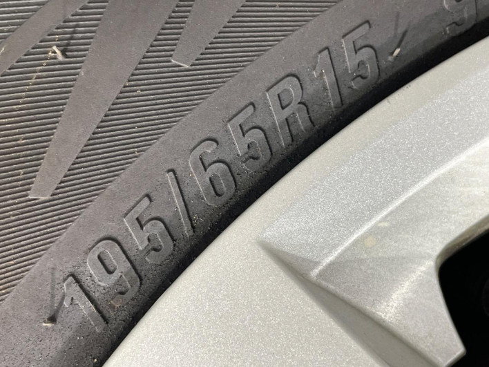 2020 Nissan Serena DAA-GC27 (UW-69f1f6d651d93)[9]