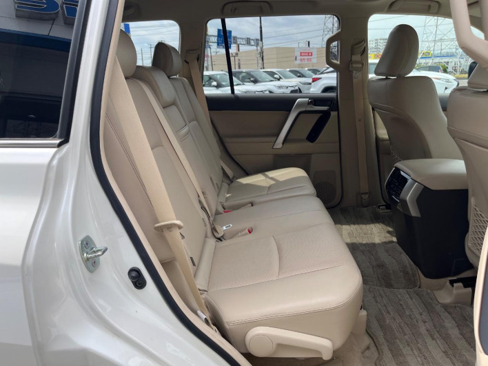 2023 Toyota Land Cruiser Prado 3DA-GDJ150W (UW-69f1f6d83d358)[18]