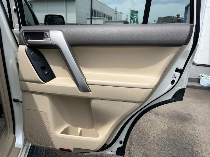 2023 Toyota Land Cruiser Prado 3DA-GDJ150W (UW-69f1f6d83d358)[20]