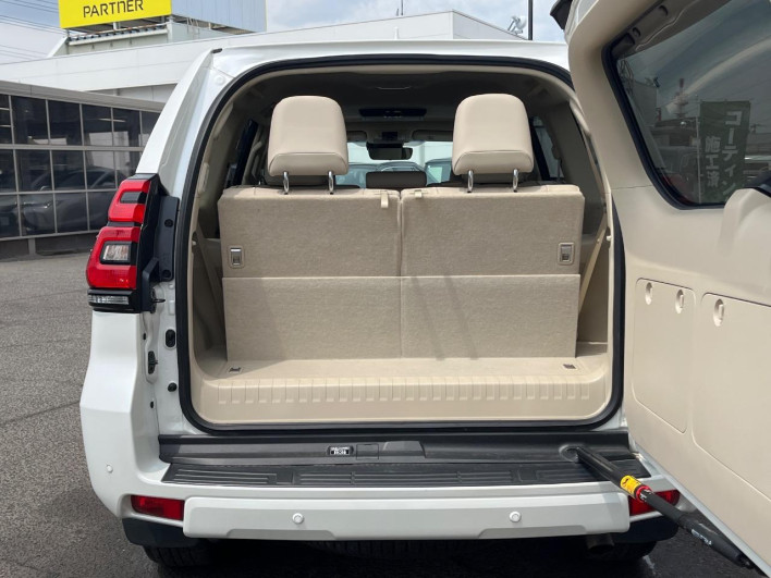 2023 Toyota Land Cruiser Prado 3DA-GDJ150W (UW-69f1f6d83d358)[28]
