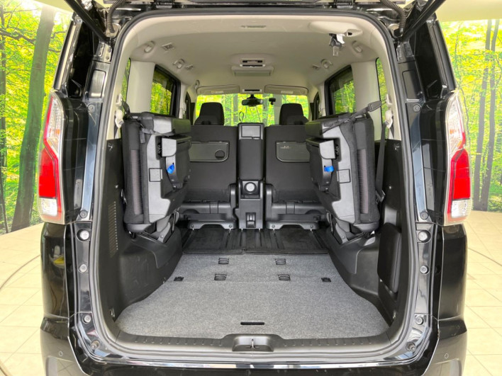 2017 Nissan Serena DAA-GFC27 (UW-69f1f6d8dafe1)[14]