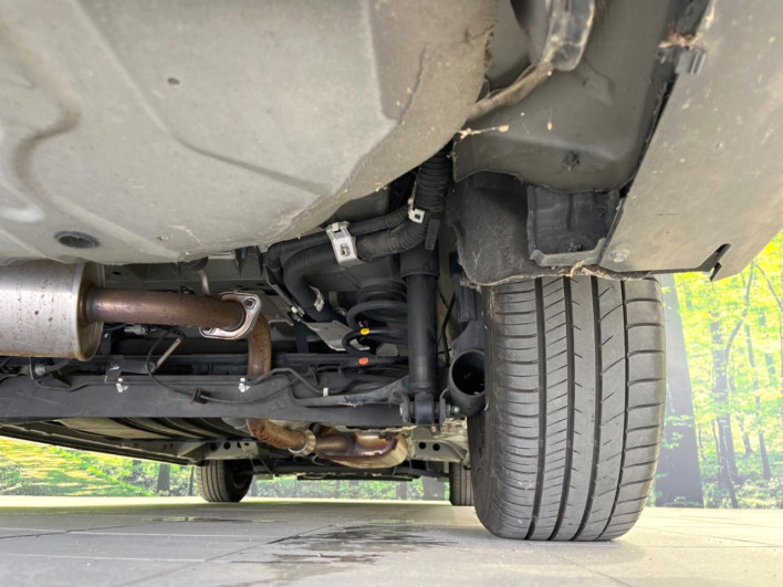 2017 Nissan Serena DAA-GFC27 (UW-69f1f6d8dafe1)[18]