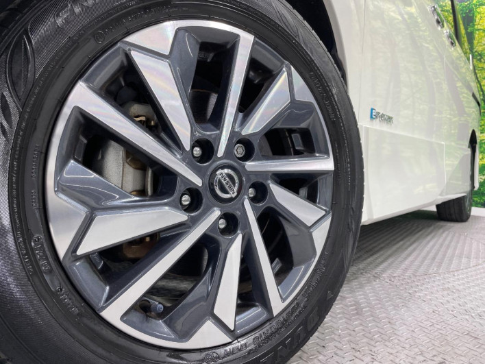 2017 Nissan Serena DAA-GFC27 (UW-69f1f6d9400e2)[8]