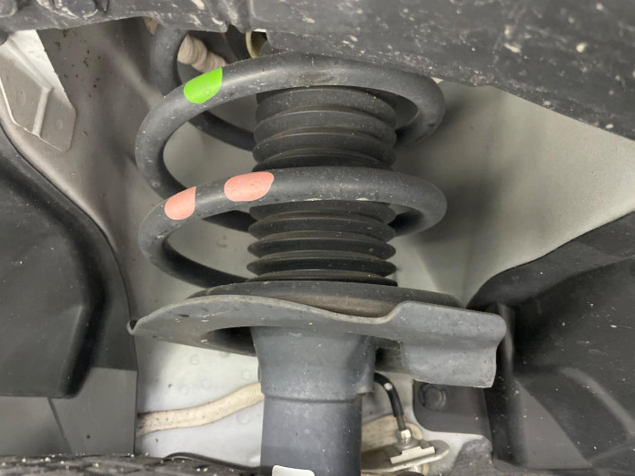 2017 Nissan Serena DAA-GFC27 (UW-69f1f6d9400e2)[12]