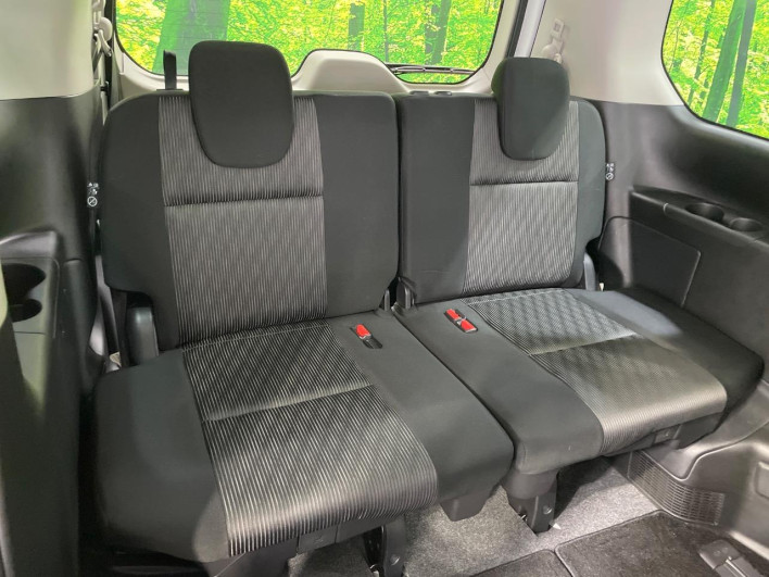 2017 Nissan Serena DAA-GFC27 (UW-69f1f6d9400e2)[25]