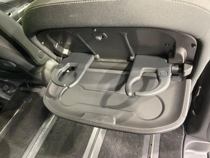 2017 Nissan Serena DAA-GFC27 (UW-69f1f6d9400e2)[26]