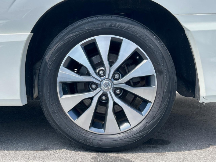 2017 Nissan Serena DAA-GFC27 (UW-69f1f6da254cf)[14]