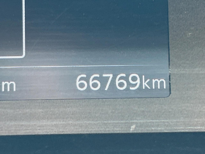 2017 Nissan Serena DAA-GFC27 (UW-69f1f6da254cf)[2]