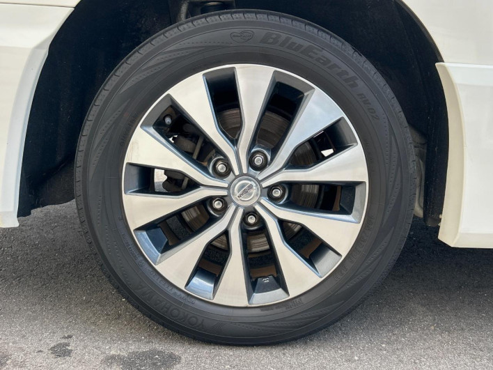 2017 Nissan Serena DAA-GFC27 (UW-69f1f6da254cf)[10]