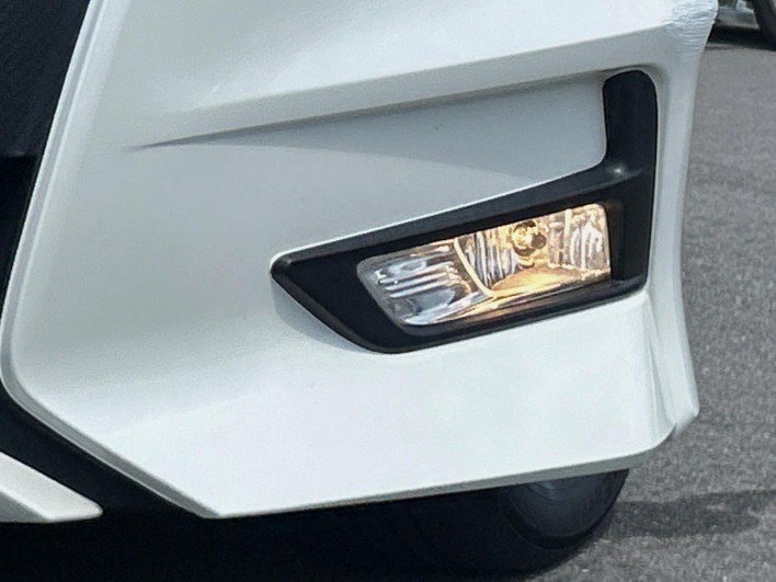 2017 Nissan Serena DAA-GFC27 (UW-69f1f6da254cf)[8]