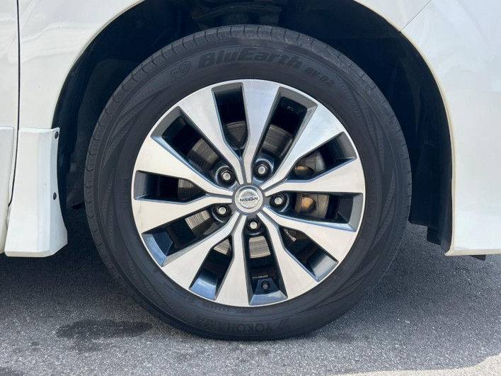 2017 Nissan Serena DAA-GFC27 (UW-69f1f6da254cf)[9]