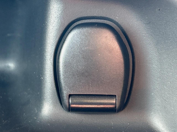 2017 Nissan Serena DAA-GFC27 (UW-69f1f6da254cf)[29]