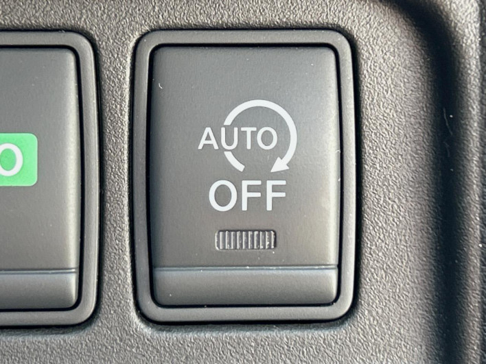 2017 Nissan Serena DAA-GFC27 (UW-69f1f6da254cf)[20]