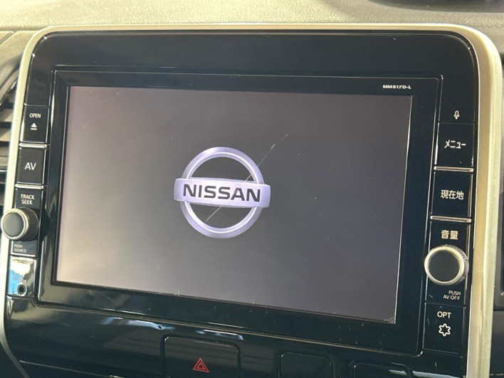 2017 Nissan Serena DAA-GFC27 (UW-69f1f6dab3f01)[13]