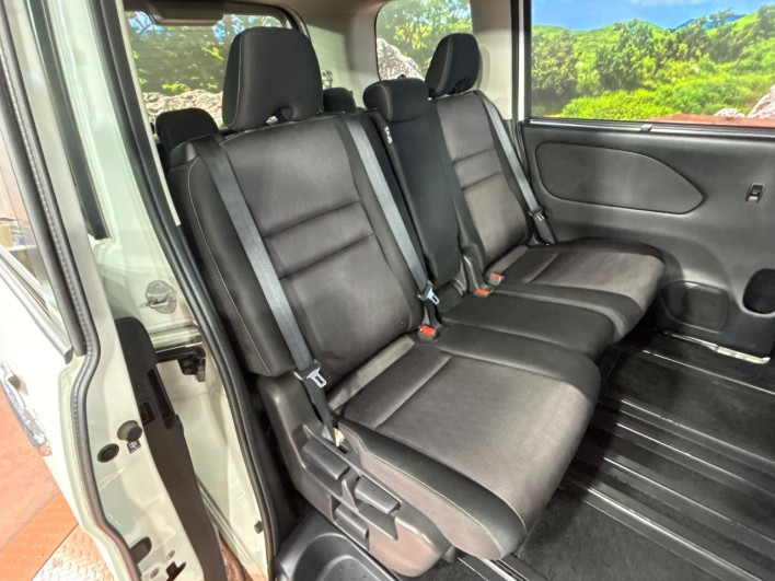 2017 Nissan Serena DAA-GFC27 (UW-69f1f6dab3f01)[25]