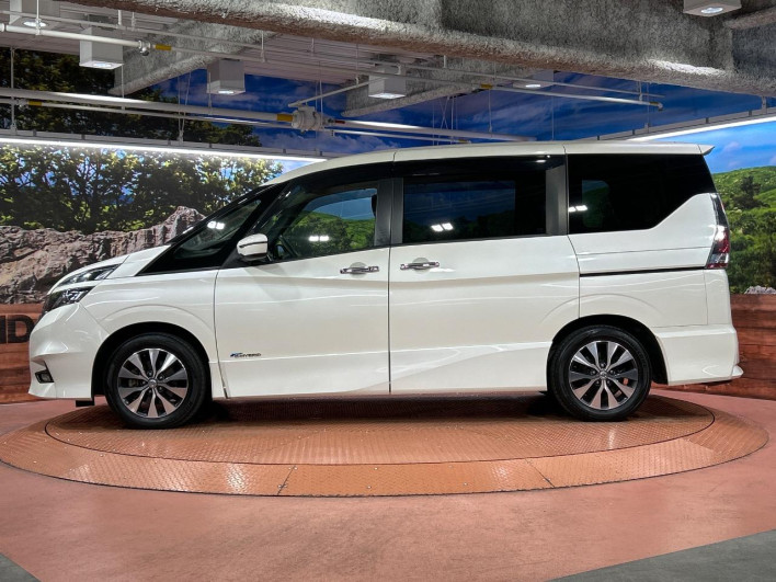 2017 Nissan Serena DAA-GFC27 (UW-69f1f6dab3f01)[17]