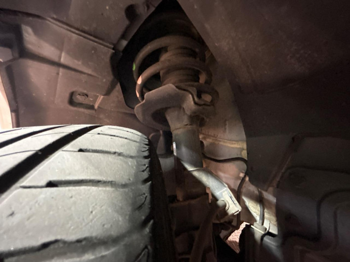 2017 Nissan Serena DAA-GFC27 (UW-69f1f6dab3f01)[12]