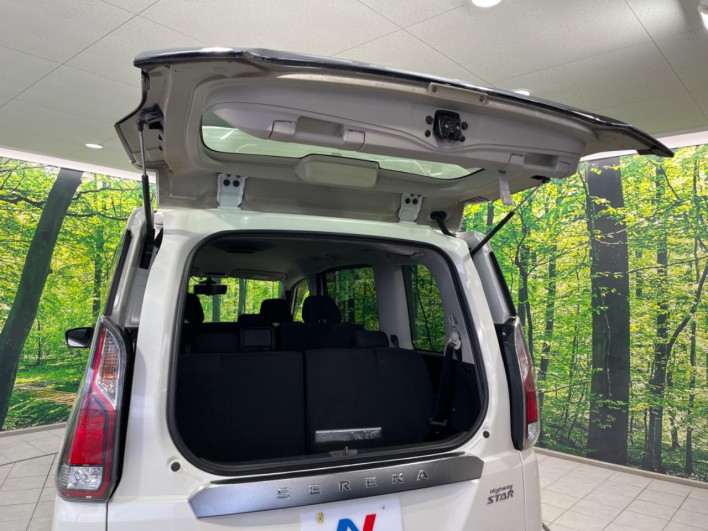 2017 Nissan Serena DAA-GFC27 (UW-69f1f6db2cb2d)[13]