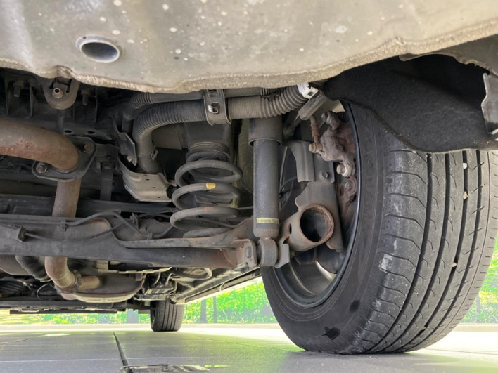 2017 Nissan Serena DAA-GFC27 (UW-69f1f6db2cb2d)[12]