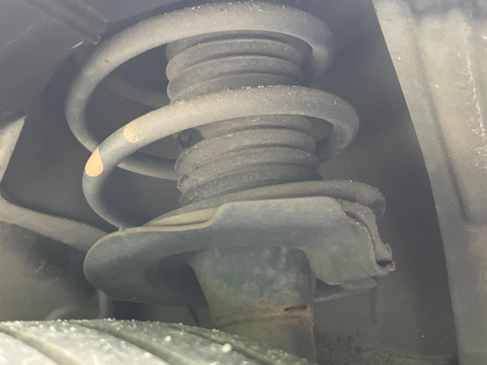 2017 Nissan Serena DAA-GFC27 (UW-69f1f6db2cb2d)[25]