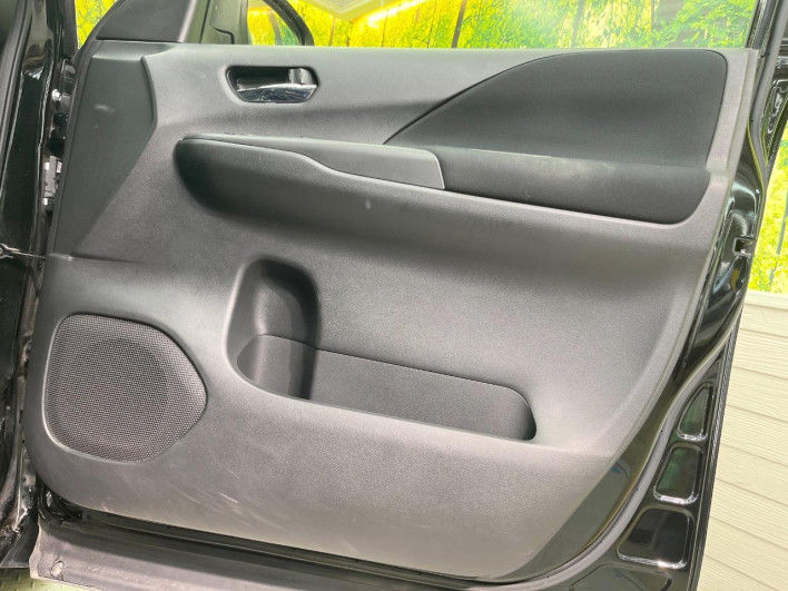 2018 Nissan Serena DAA-GFC27 (UW-69f1f6db6535d)[27]