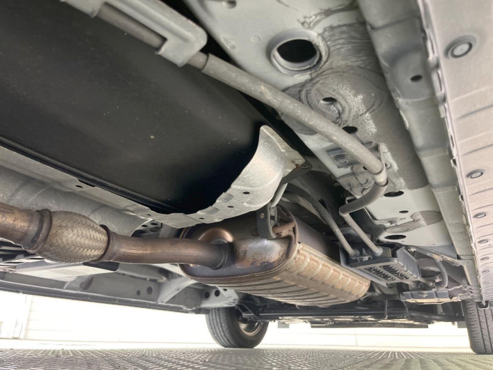 2018 Nissan Serena DAA-GFC27 (UW-69f1f6db6535d)[24]