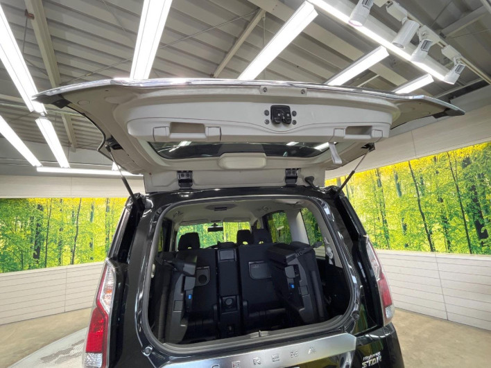 2018 Nissan Serena DAA-GFC27 (UW-69f1f6db6535d)[28]