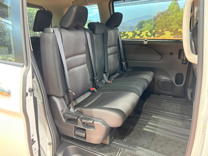 2021 Nissan Serena 5AA-GFC27 (UW-69f1f6dd4b30d)[19]