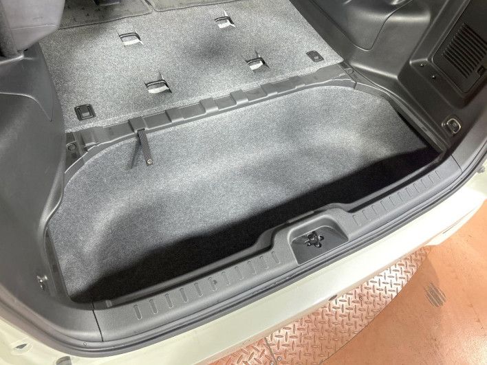 2021 Nissan Serena 5AA-GFC27 (UW-69f1f6dd4b30d)[27]