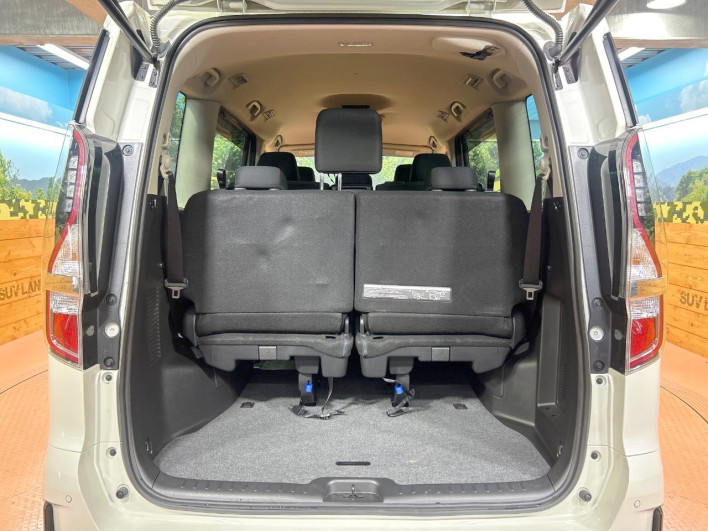 2021 Nissan Serena 5AA-GFC27 (UW-69f1f6dd4b30d)[25]