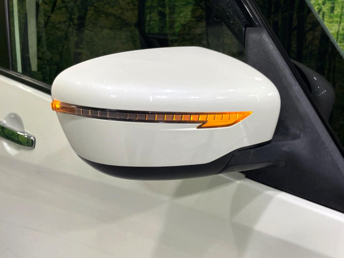 2017 Nissan Serena DAA-GFNC27 (UW-69f1f6de39d8c)[16]