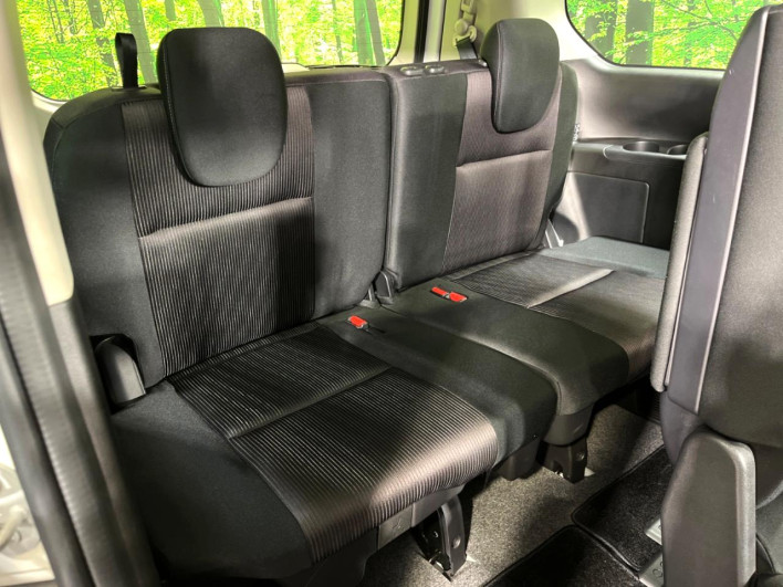 2017 Nissan Serena DAA-GFNC27 (UW-69f1f6de39d8c)[26]