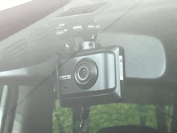 2017 Nissan Serena DAA-GFNC27 (UW-69f1f6de39d8c)[4]