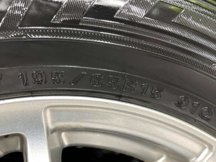 2017 Nissan Serena DAA-GFNC27 (UW-69f1f6de39d8c)[8]