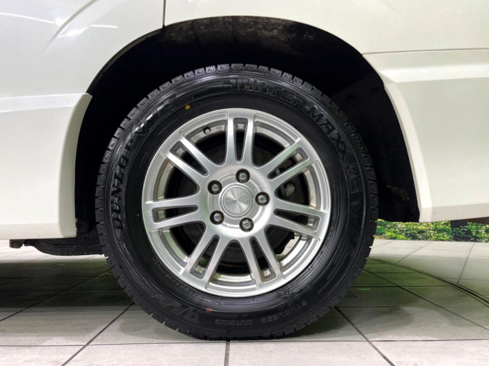 2017 Nissan Serena DAA-GFNC27 (UW-69f1f6de39d8c)[10]