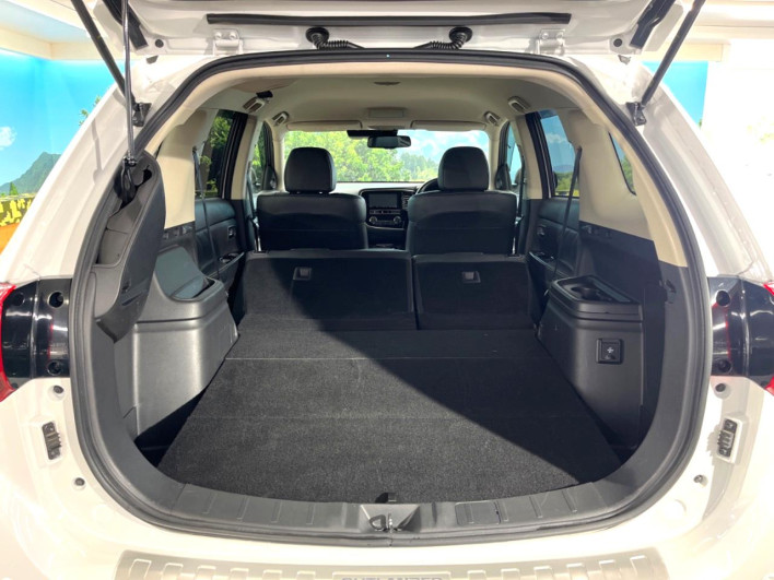 2019 Mitsubishi OUTLANDER PHEV 5LA-GG3W (UW-69f1f6ded2f2f)[7]