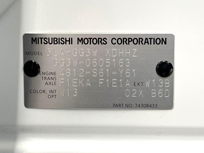 2019 Mitsubishi OUTLANDER PHEV 5LA-GG3W (UW-69f1f6ded2f2f)[1]