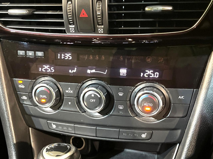 2013 Mazda Atenza Wagon LDA-GJ2FW (UW-69f1f6dfa0362)[16]