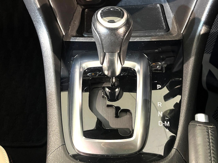 2013 Mazda Atenza Wagon LDA-GJ2FW (UW-69f1f6dfa0362)[17]