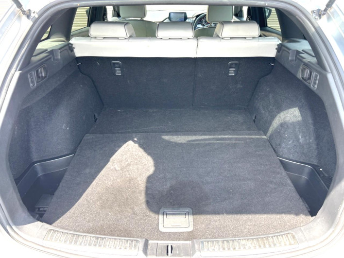 2016 Mazda Atenza Wagon LDA-GJ2FW (UW-69f1f6e05646f)[24]