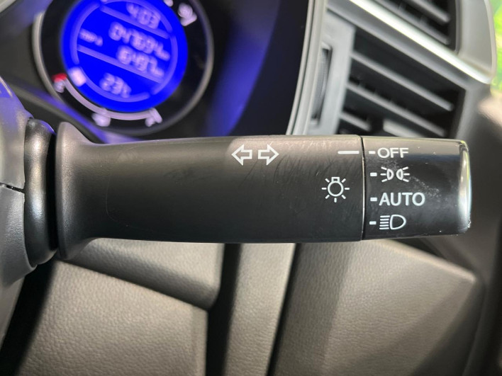 2015 Honda Fit DBA-GK5 (UW-69f1f6e1070d4)[16]