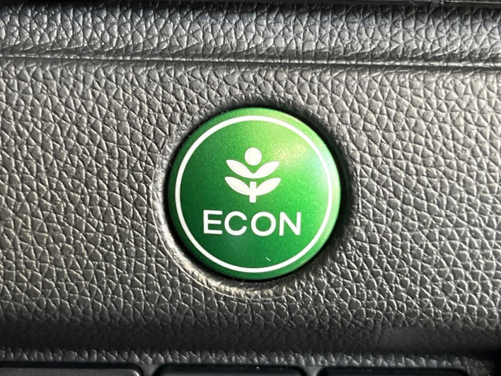 2015 Honda Fit DBA-GK5 (UW-69f1f6e1070d4)[22]