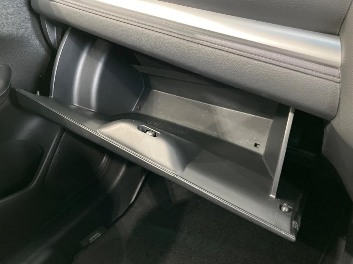 2015 Honda Fit DBA-GK5 (UW-69f1f6e1070d4)[6]