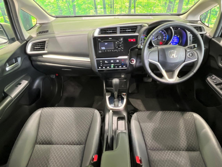 2015 Honda Fit DBA-GK5 (UW-69f1f6e1070d4)[27]