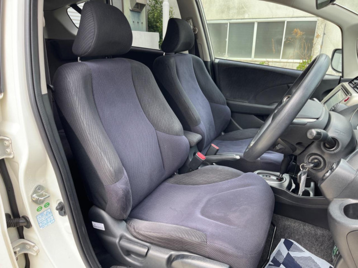 2010 Honda Fit Hybrid DAA-GP1 (UW-69f1f6e1c88fb)[26]