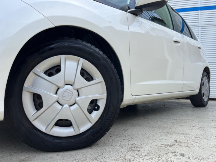 2010 Honda Fit Hybrid DAA-GP1 (UW-69f1f6e1c88fb)[5]