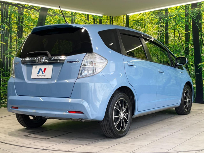 2013 Honda Fit Hybrid DAA-GP1 (UW-69f1f6e28fa39)[7]