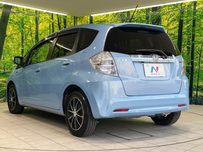 2013 Honda Fit Hybrid DAA-GP1 (UW-69f1f6e28fa39)[9]