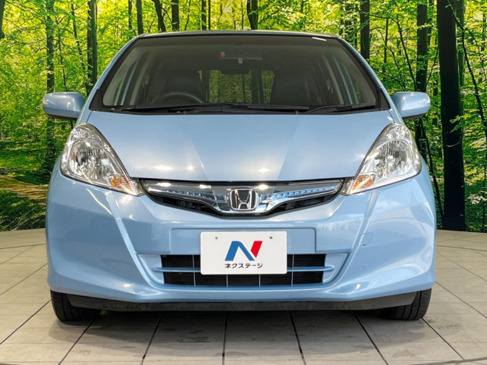 2013 Honda Fit Hybrid DAA-GP1 (UW-69f1f6e28fa39)[4]