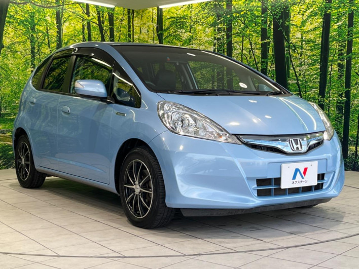 2013 Honda Fit Hybrid DAA-GP1 (UW-69f1f6e28fa39)[5]